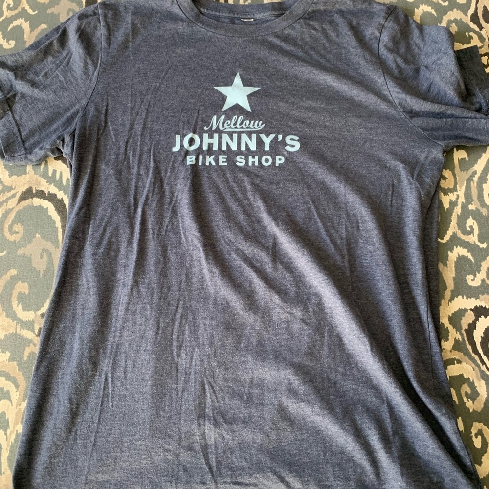 Mellow Johnny’s vintage tshirt medium